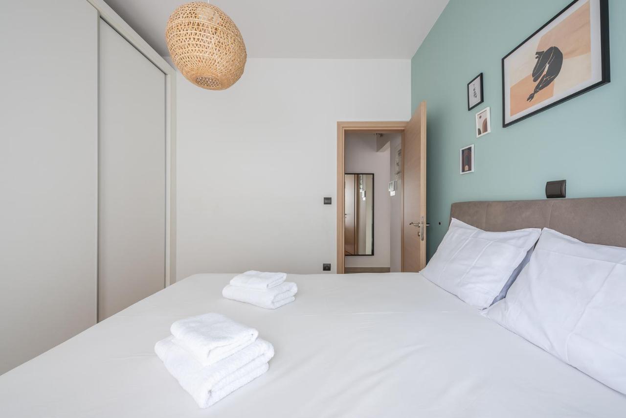 אתונה Confy Living Apartment Metaxourghio Metro Station מראה חיצוני תמונה